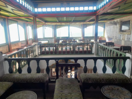 Café El Mehdi inside