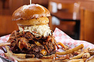 Hungry Hollow Smokehouse and Grille food