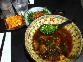 Lenu Taiwan Beef Noodle food