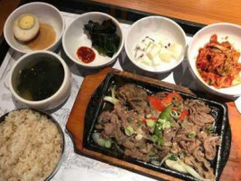 Hyangtogol Korean Amara food