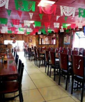 El Vaquero Mexican inside