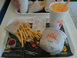 Max Burgers food