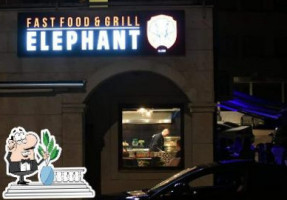 Fast Food Grill Elephant outside