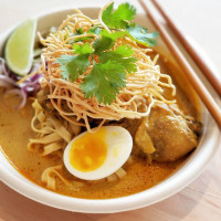 Ari District Thai Bistro food