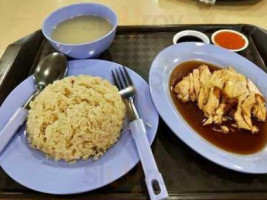 Yishun 925 Chicken Rice (jurong East) food