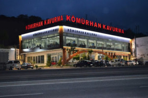 KÖmÜrhan Kavurma outside