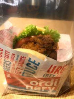 Ordinary Burgers food