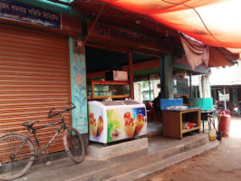 Rajarhat Coffee House outside