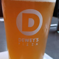 Dewey's Pizza food