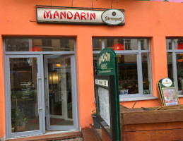Mandarin outside