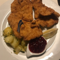 Nestroy Gasthaus & Biergarten food