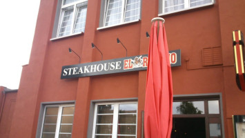 Steakhouse El Rancho outside