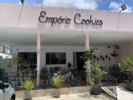 Emporio Cookies outside