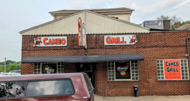 Cameo Grill outside