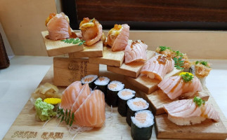 Sushi Kami food