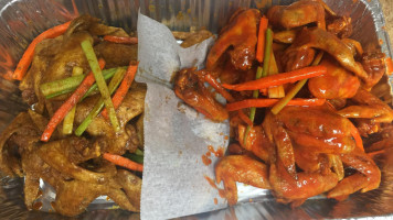 All Star Hot Wings food