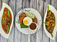 Megamas Curry House food