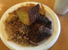 Kelly's Jamaican Foods food