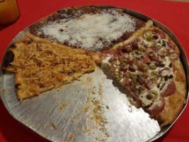 Central Pizza Forno A Lenha food