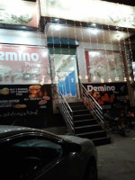 Demino Pizza outside