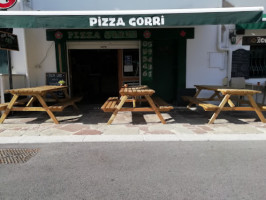 Pizza Gorri inside