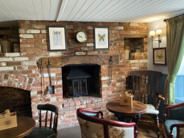 The Countryman Inn inside