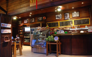 Baantip Suantong Resort food