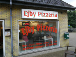 Ejby Pizzaria outside