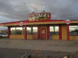 Dick's Cafe outside