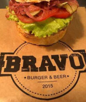 Bravo Burger Beer Pituba food