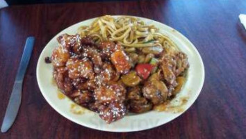 Ming's Asian Cafe  food