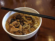 Yun Lai Ji food