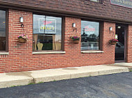 Donelli's Pub Eatery inside