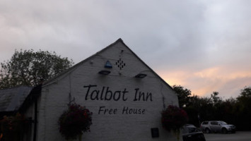 The Talbot Inn outside