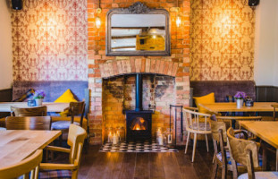 The George Inn, Maulden Pub Rooms food