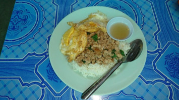 เจ้นงค์ ก๋วยเตี๋ยวเป็ดหน้าบูด food