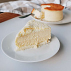 The Smelly Cheesecake food