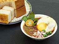 Nazzeeras' Roti Bakar Kacang Phool Penang food