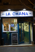 La Chana outside