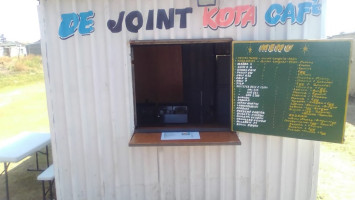 De Joint Kota Cafe inside