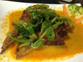 Sweet Basil Thai Bistro food