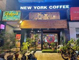 New York Coffee۔ نیویارک کافی outside