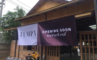 Tempt Bistro (new) outside