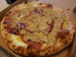 Le Ponte Vecchio Pizzeria food