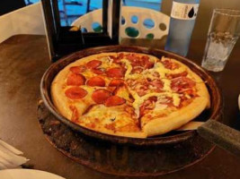 Pizza Hut Beira Mar food