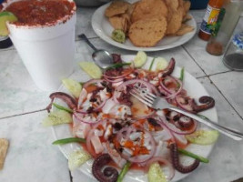 Mariscos El Velo food