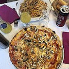 Pizza Capri food