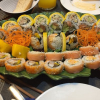 Almibares Sushi Y Tartas food