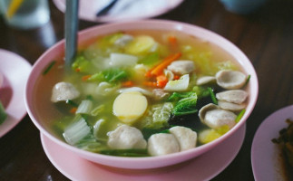 Kha Mu Nok Noi food
