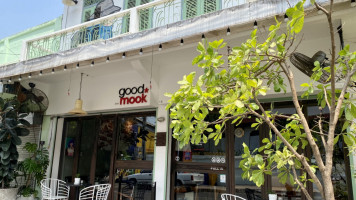 Goodmook Traveller Cafe outside